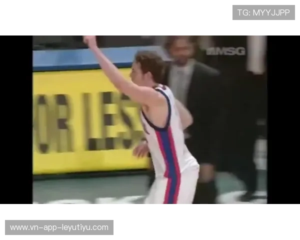 NBA高难度空接：空中盛宴的极限挑战与精彩瞬间